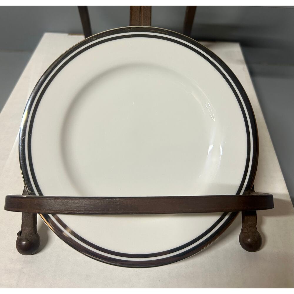 Royal Doulton Pure Platinum Bread and Butter Plate.  KK443